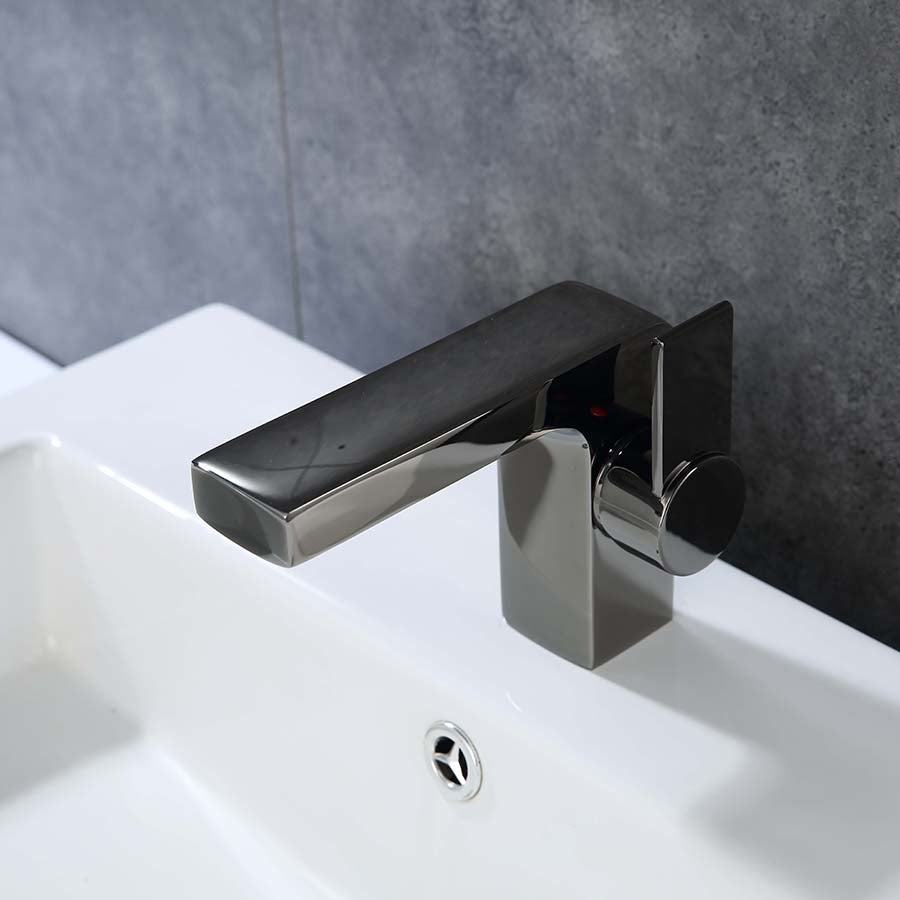 Single Handle Bathroom Faucet W/ Drain Assembly | Legion Furniture