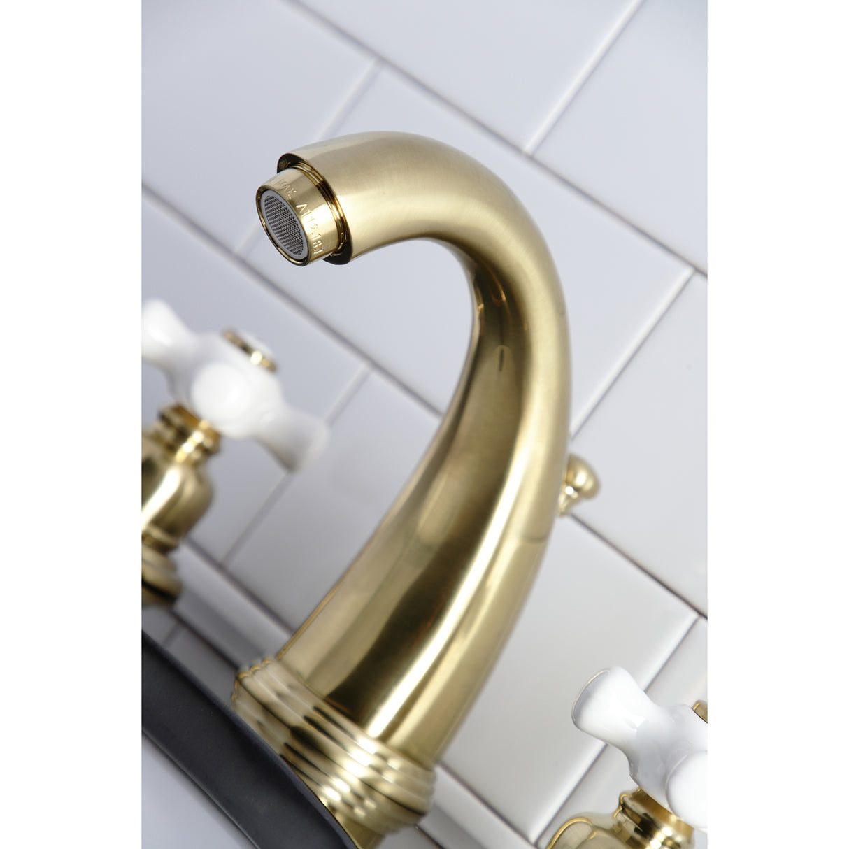 Victorian 2-Handle 8 inch Widespread Bathroom Faucet