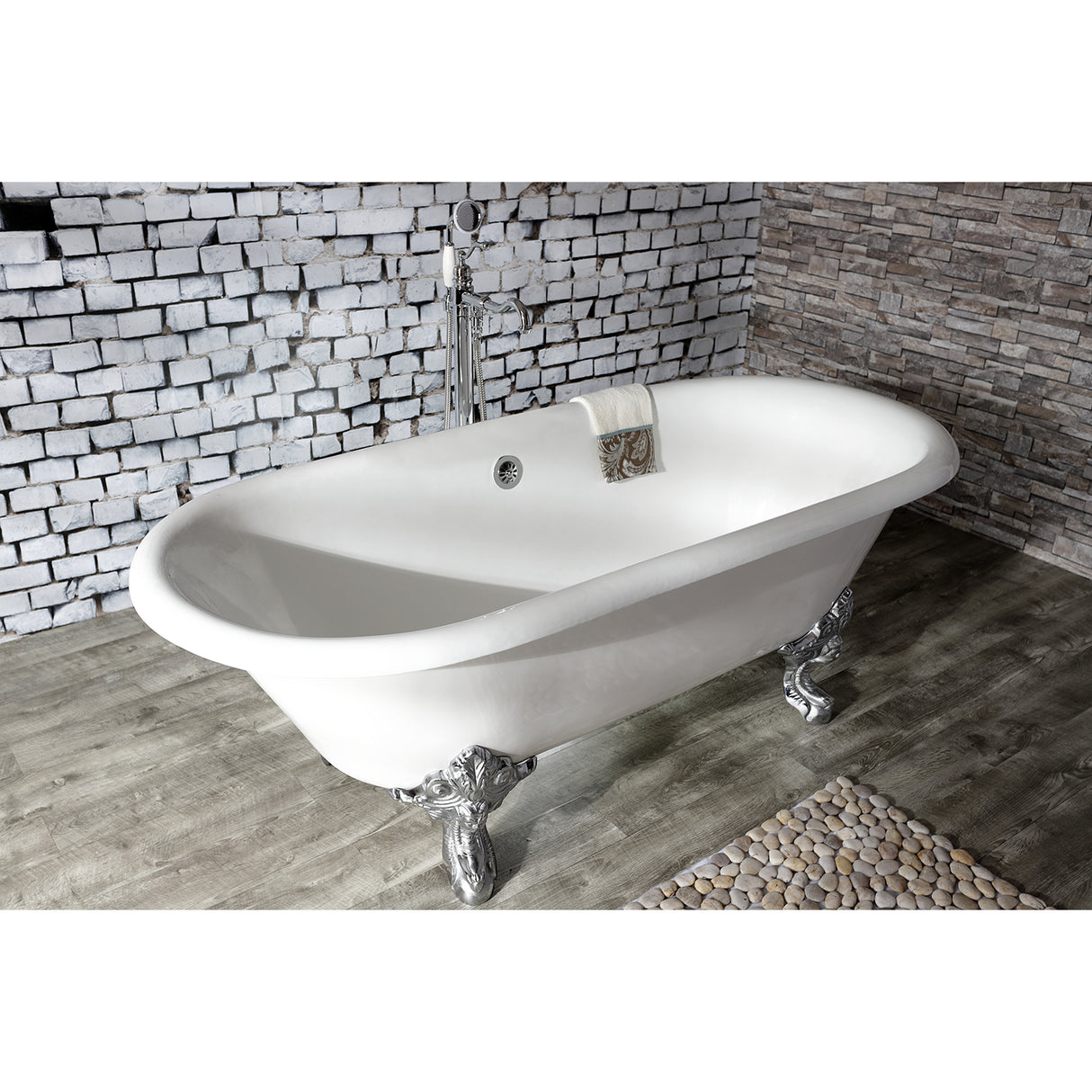 Clawfoot Tub with 7-Inch Faucet Drillings