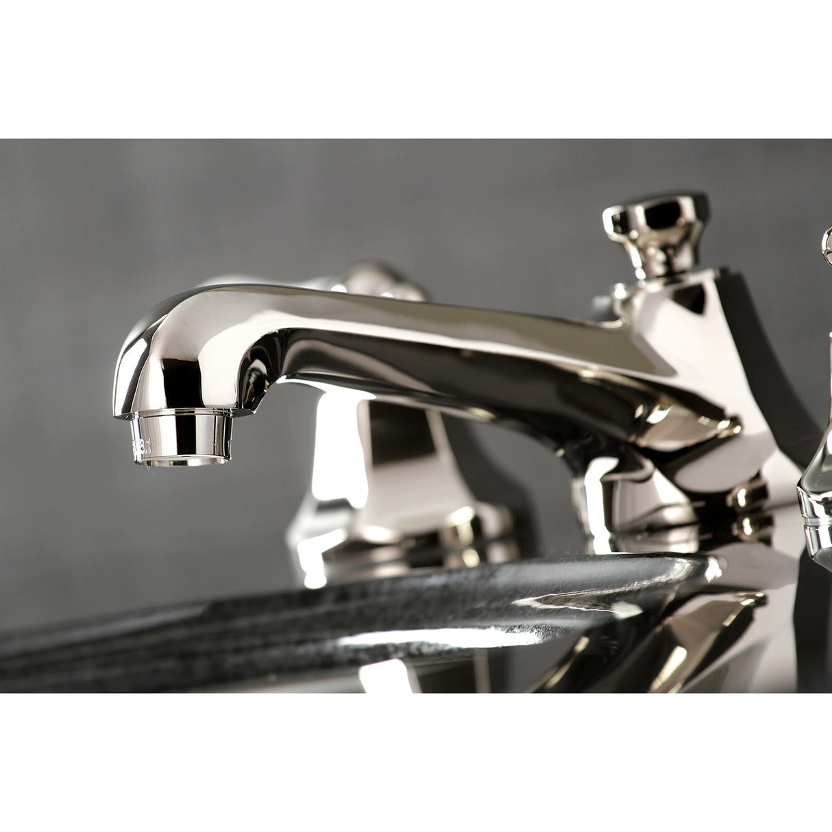 Metropolitan 8 In. Two-handle 3-Hole Deck Mount Widespread Bathroom Sink Faucet