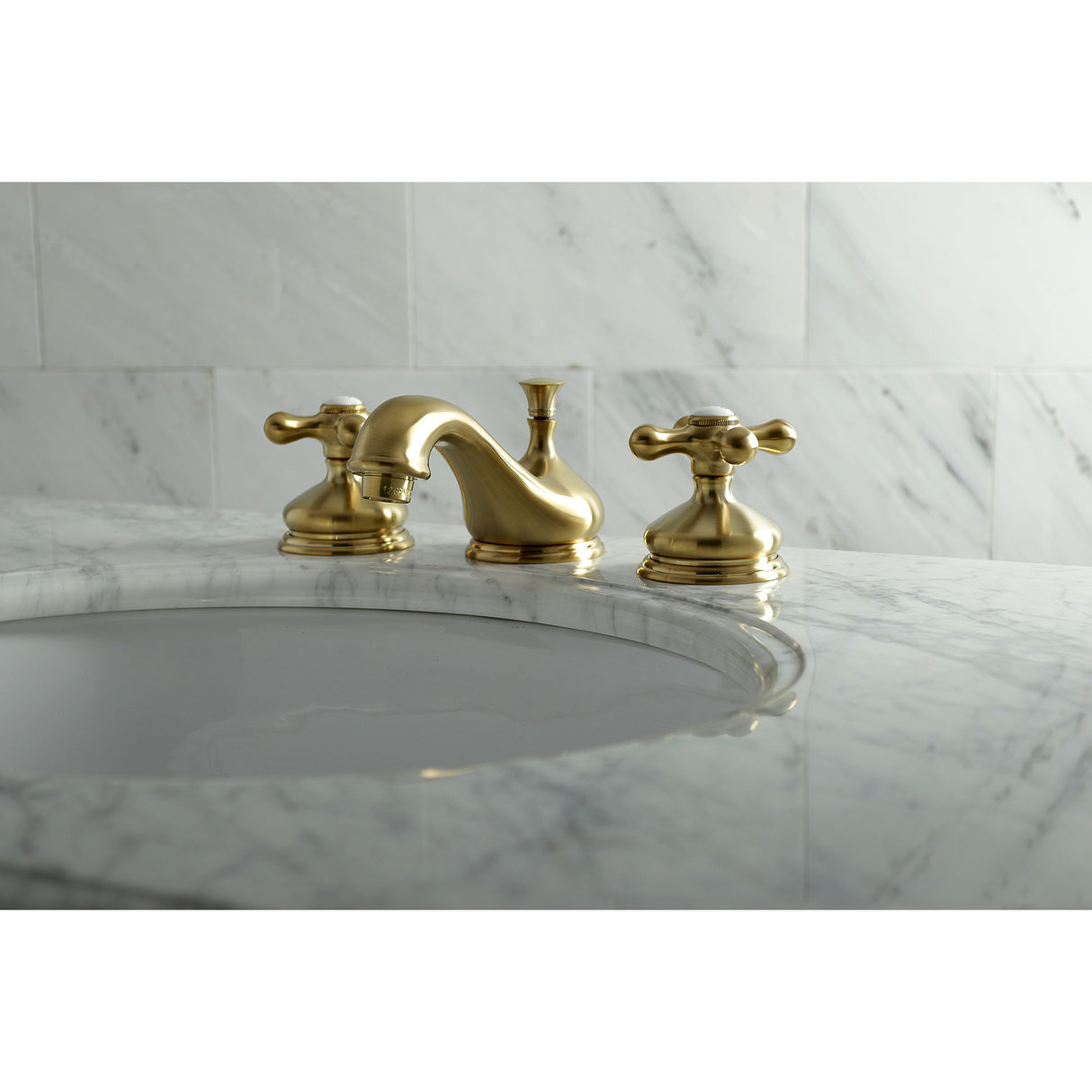 Heritage Traditional 8 inch Widespread Bathroom Faucet