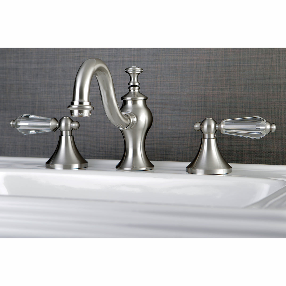 Wilshire 8 In. Two-handle 3-Hole Deck Mount Widespread Bathroom Sink Sink Faucet with Drain