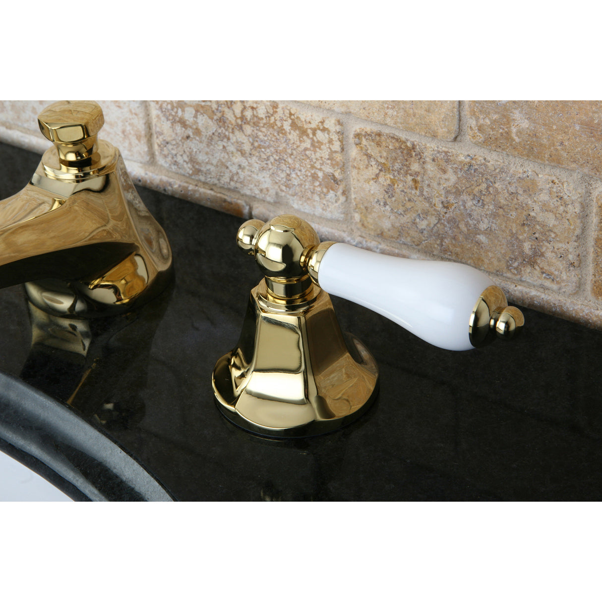 Metropolitan 8 In. Two-handle 3-Hole Deck Mount Widespread Bathroom Sink Faucet