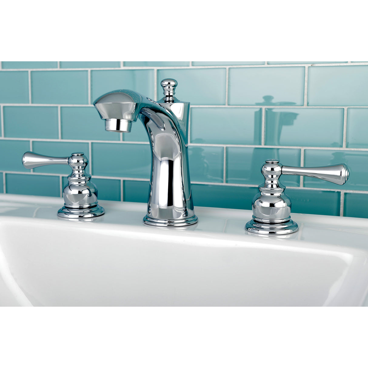 Vintage 8" Widespread Bathroom Faucet With Three Hole Installation