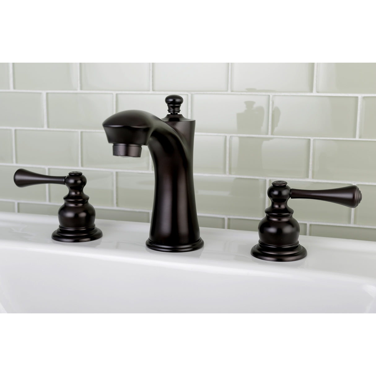 Vintage 8" Widespread Bathroom Faucet With Three Hole Installation