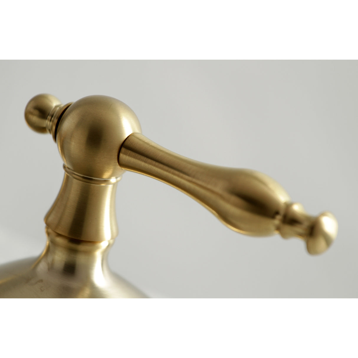 Heritage 8 inch Widespread Bathroom Faucet